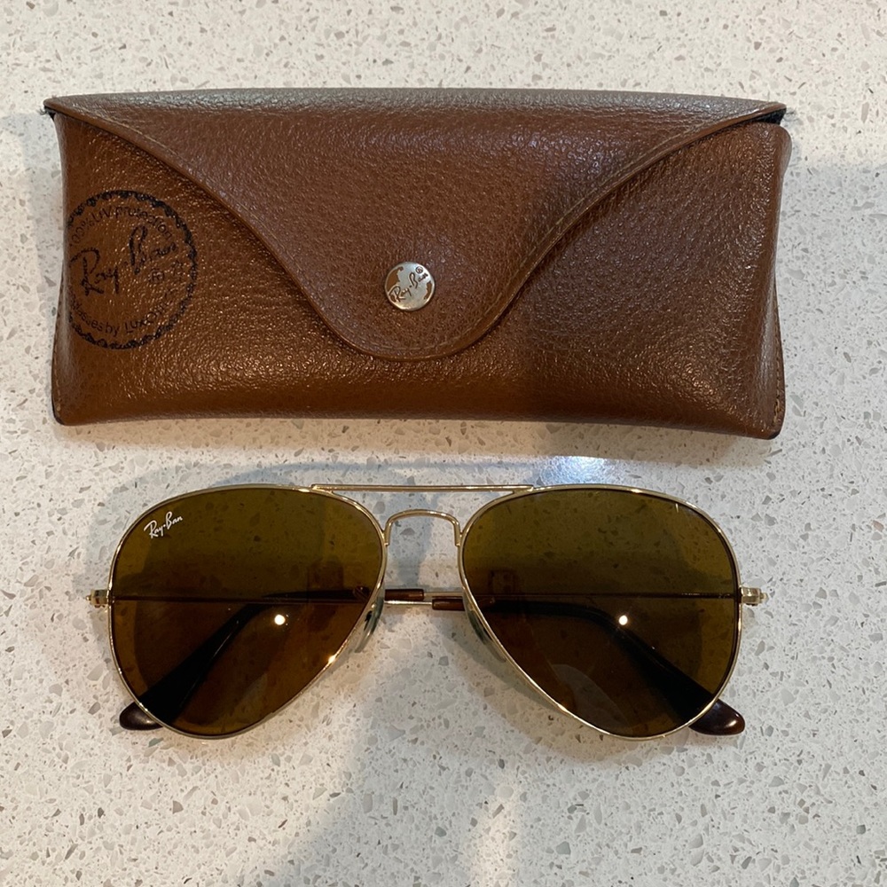 Small Rayban Aviator RB3025, Gold with Case